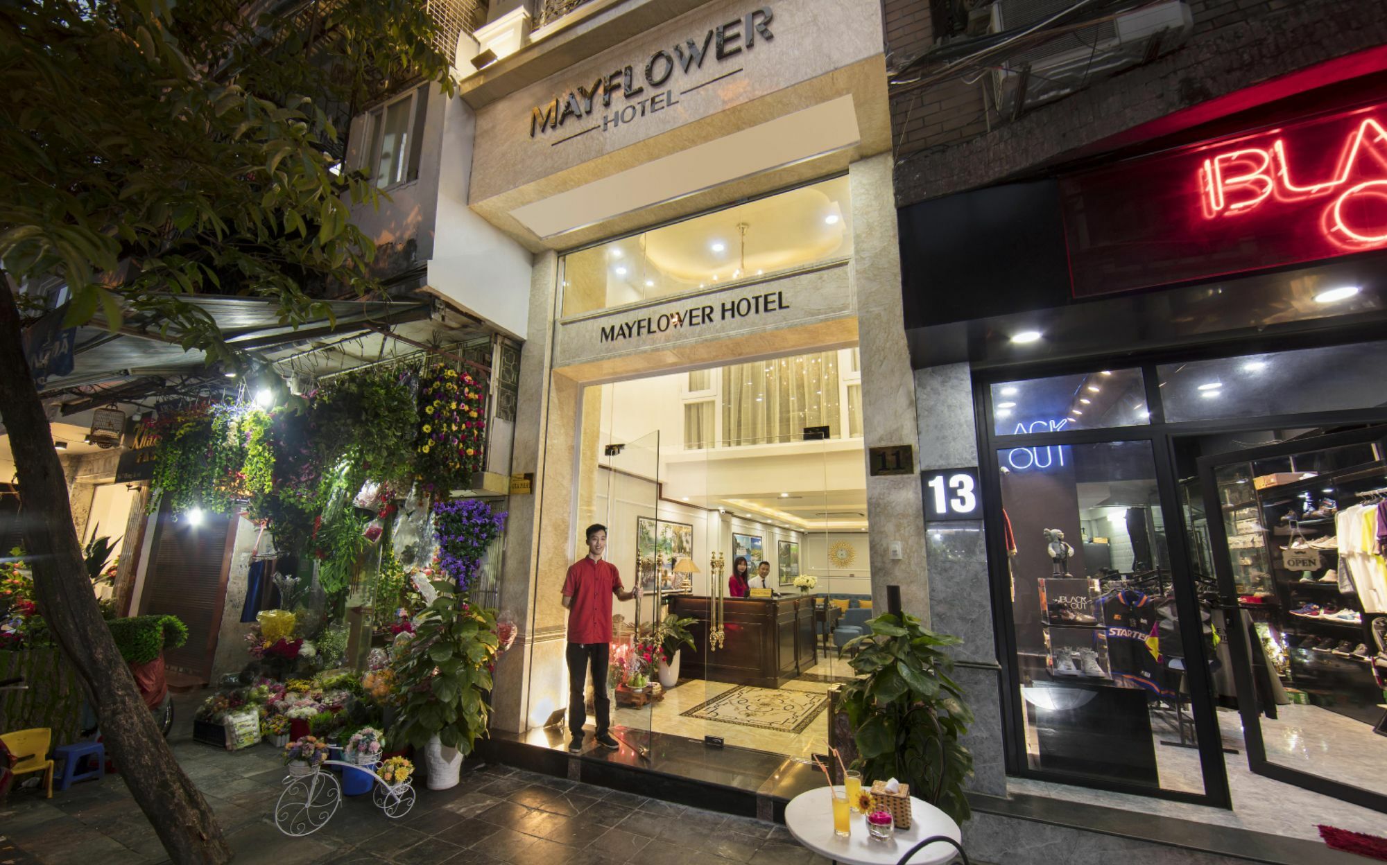 Mayflower Hotel- Central Old Quarter Hanoï Extérieur photo